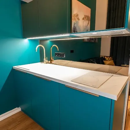 Golden In Center By Easyrentals Apartman *