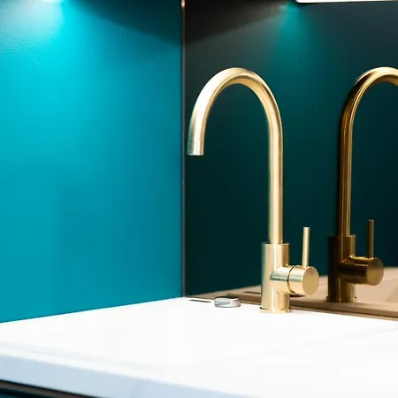Golden In Center By Easyrentals Korter