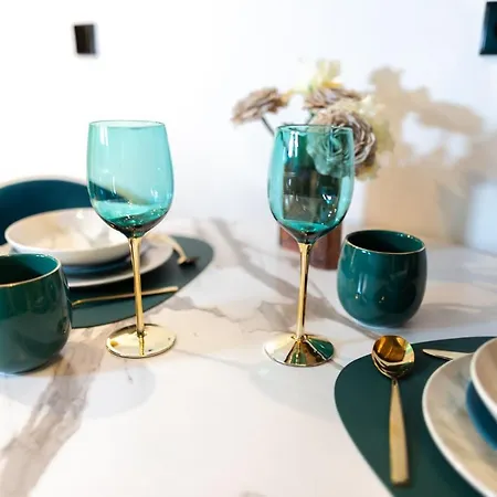 Korter Golden In Center By Easyrentals