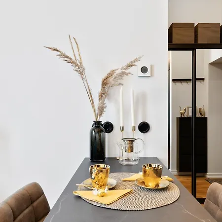 Golden In Center By Easyrentals