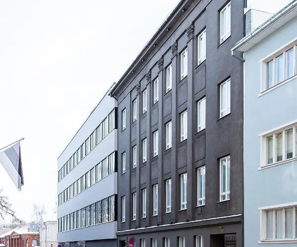 Golden In Center By Easyrentals Apartman